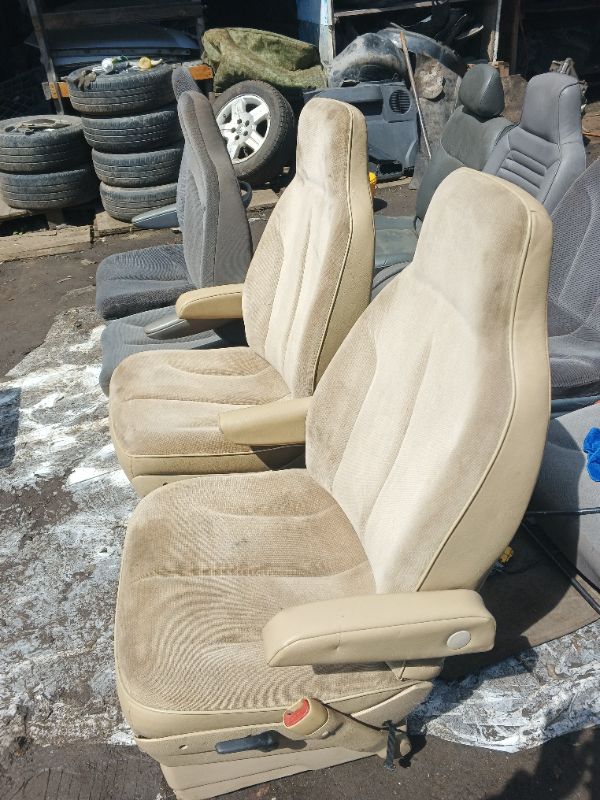 КОМПЛЕКТК Комплект капитанских кресел Крайслер Вояджер 2, Додж караван 2 Chrysler — фото 2